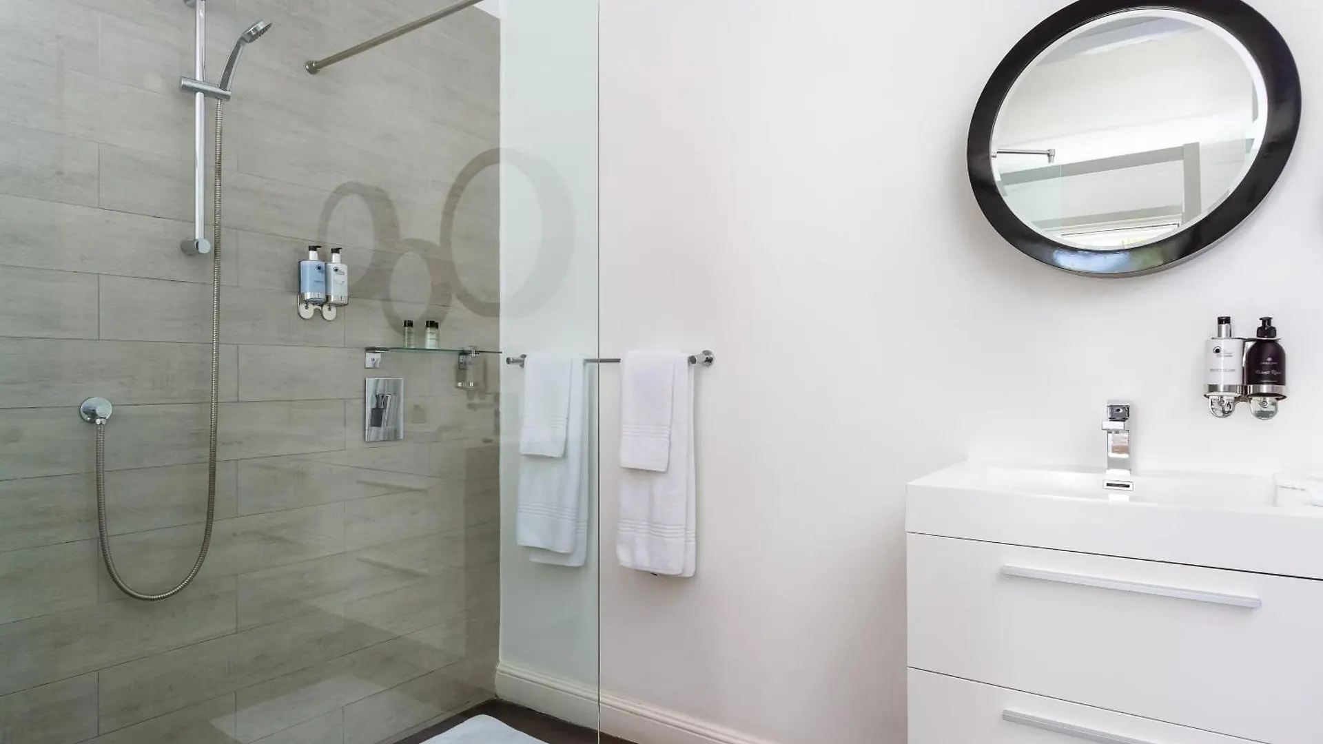 Cape Finest Guest House Located In De Waterkant Cape Town 4*,