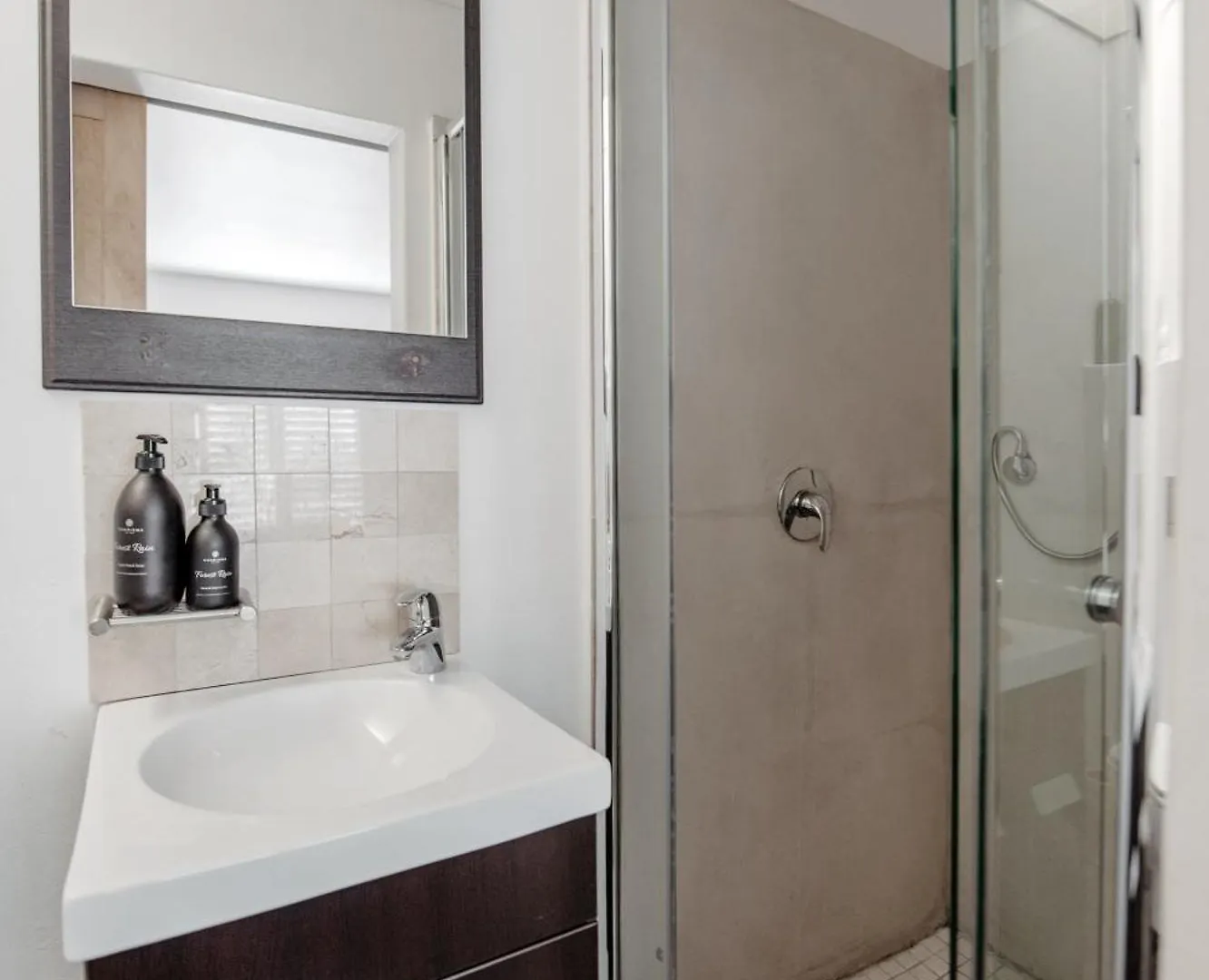 ****  Cape Finest Guest House Located In De Waterkant Cape Town South Africa